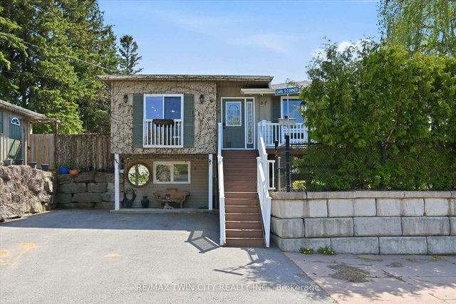 8 Delrex Boulevard