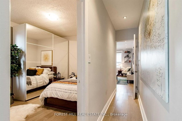 Main - 137 Earlscourt Avenue