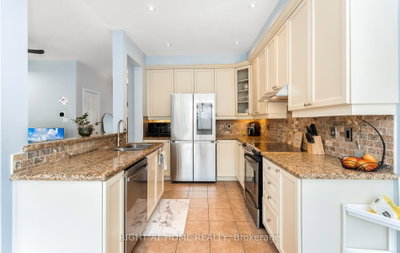3852 Bloomington Mississauga,ON L5M 0A3 — Photo 17