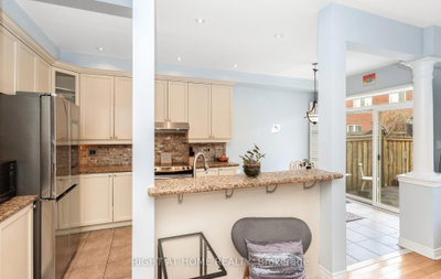 3852 Bloomington Mississauga,ON L5M 0A3 — Photo 20