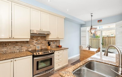 3852 Bloomington Mississauga,ON L5M 0A3 — Photo 21