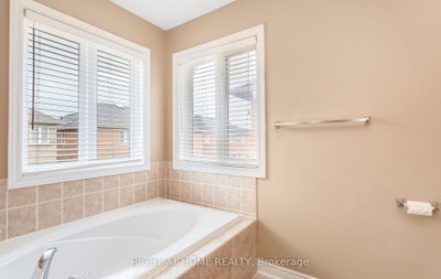 3852 Bloomington Mississauga,ON L5M 0A3 — Photo 33