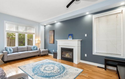 3852 Bloomington Crescent • Mississauga, ON photo 9