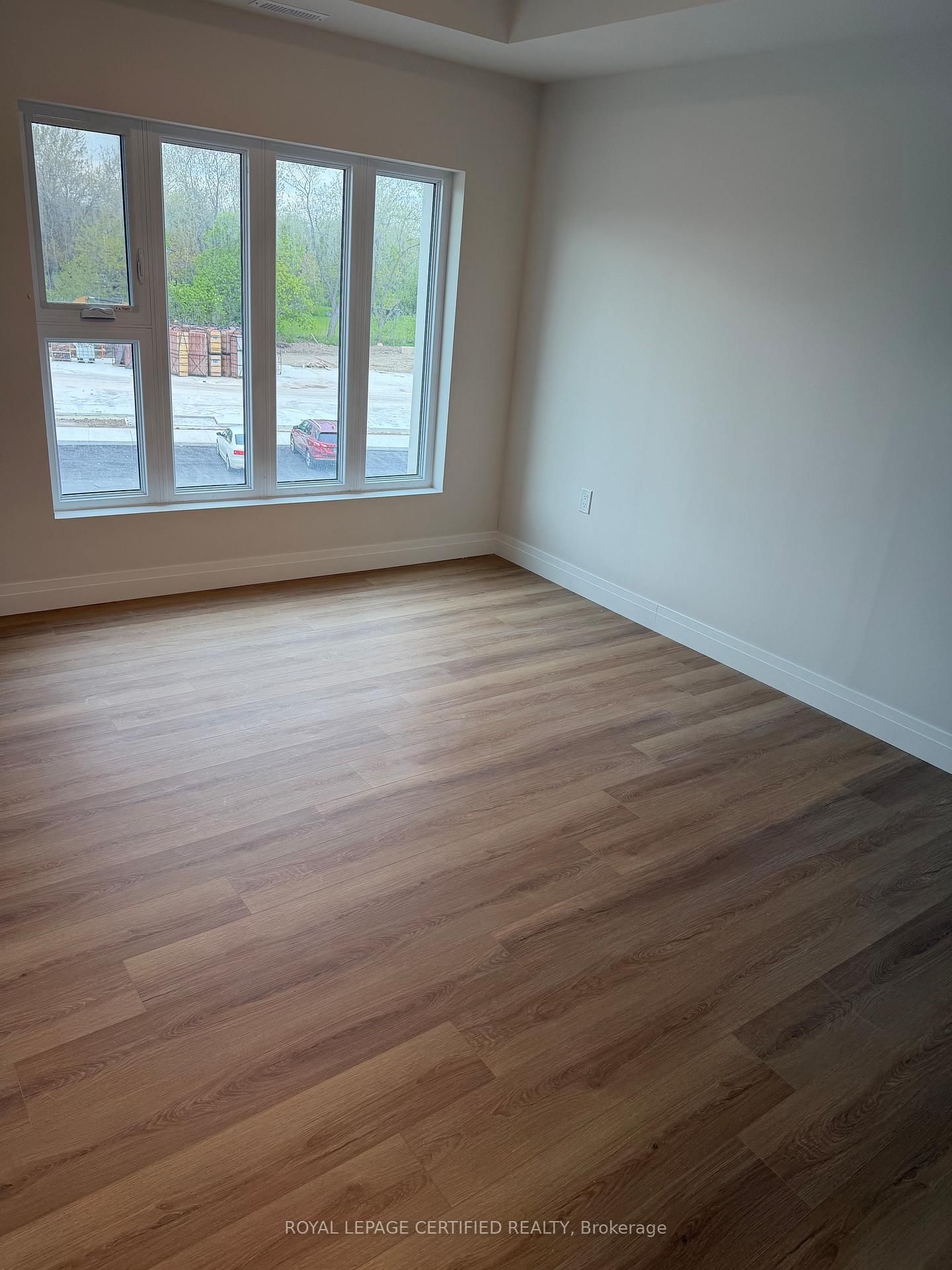 6415 Reginal Road 25, Unit 316 - Photo 10