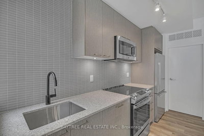 Unit TH4 — 30 Ed Clark Gardens — photo 6