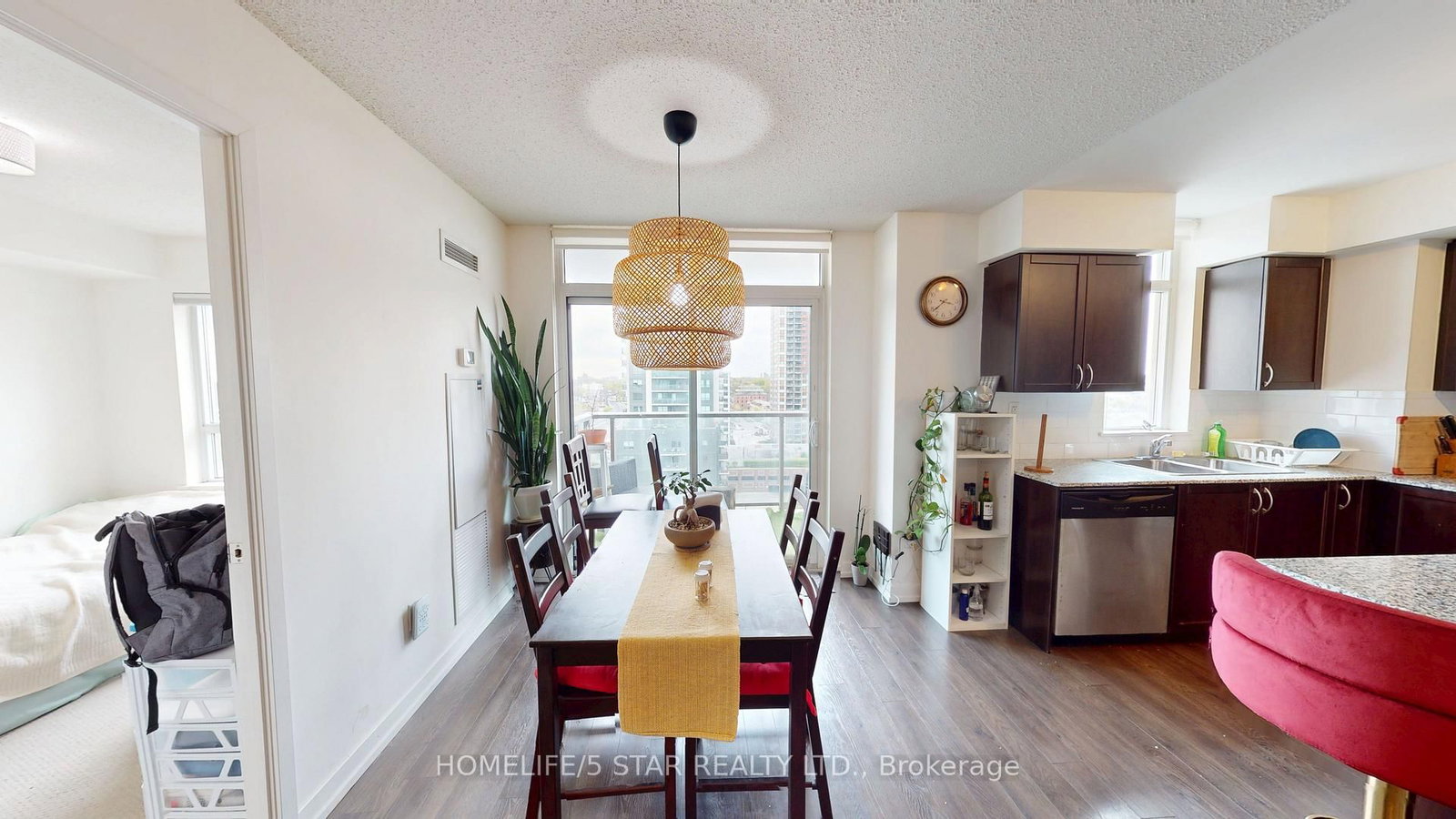 816 Lansdowne Avenue, Unit 1209 - Photo 13