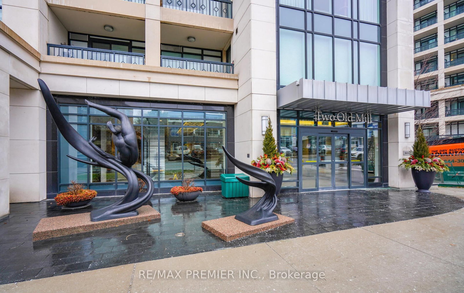 2 Old Mill Drive, Unit 303 - Photo 3