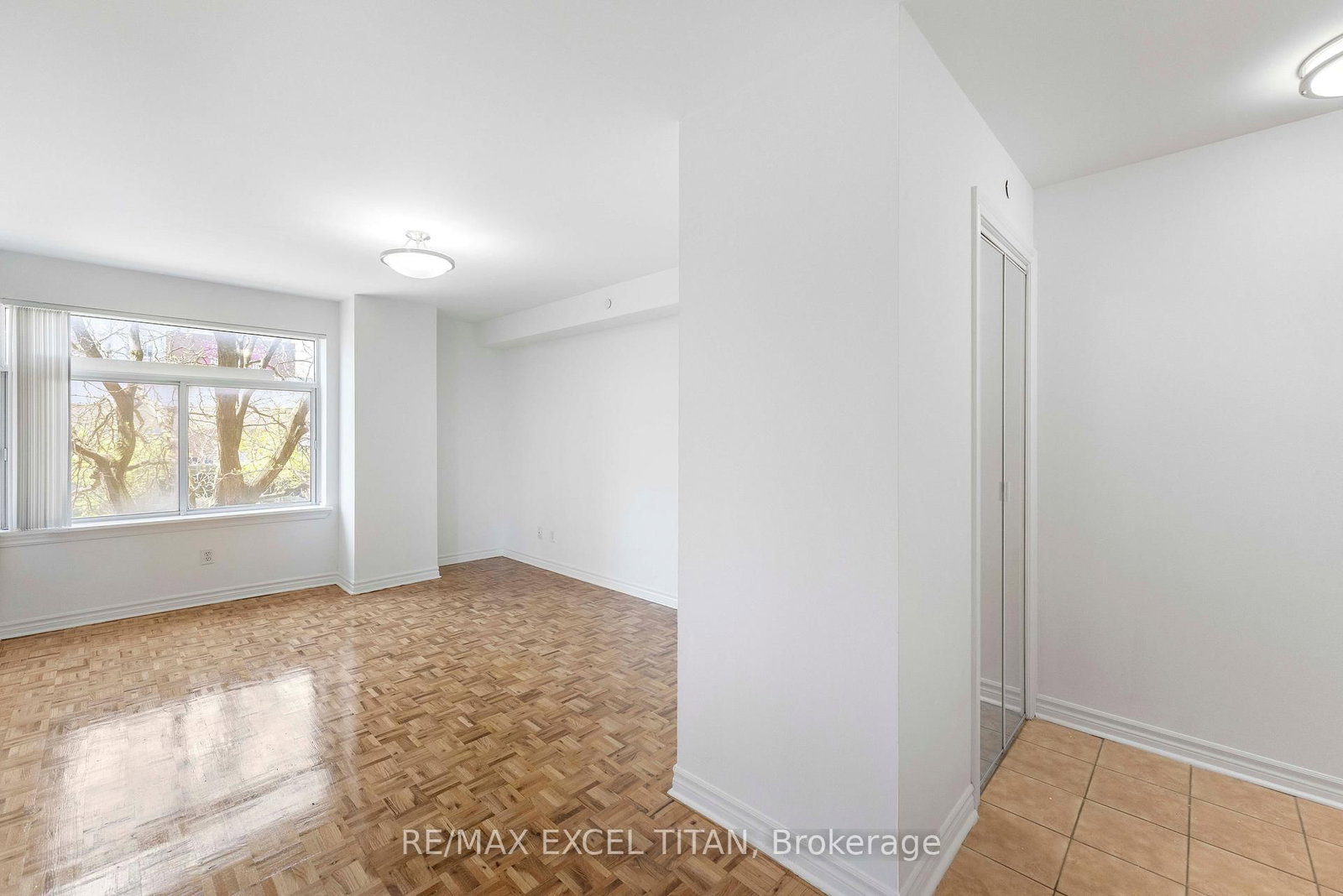 1407 Dupont Street, Unit 309 - Photo 2