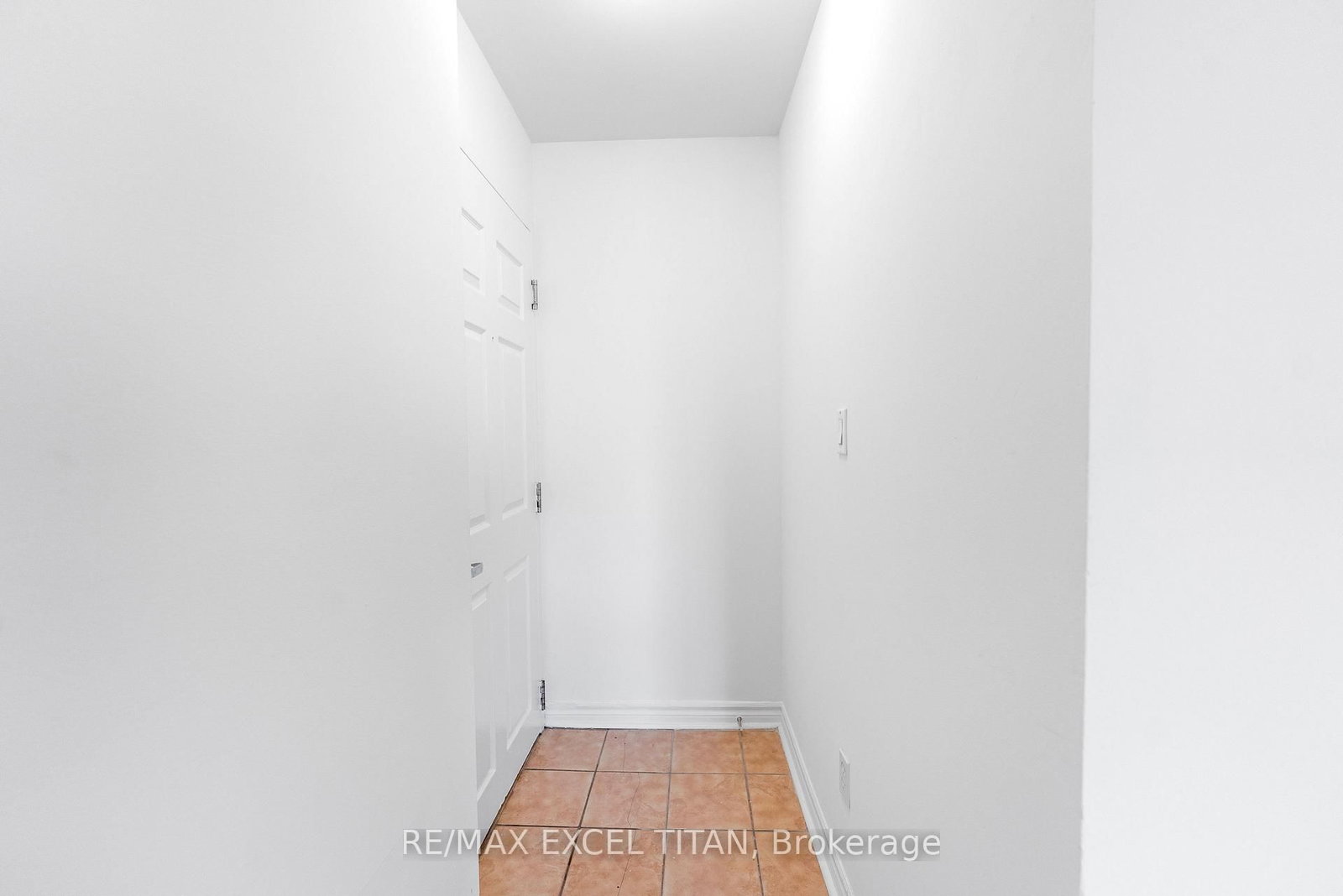 1407 Dupont Street, Unit 409 - Photo 9