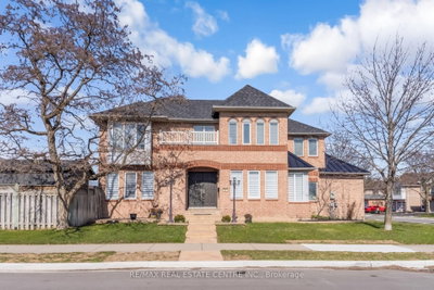 8-bed Detached House · 51 Pebblestone Circ