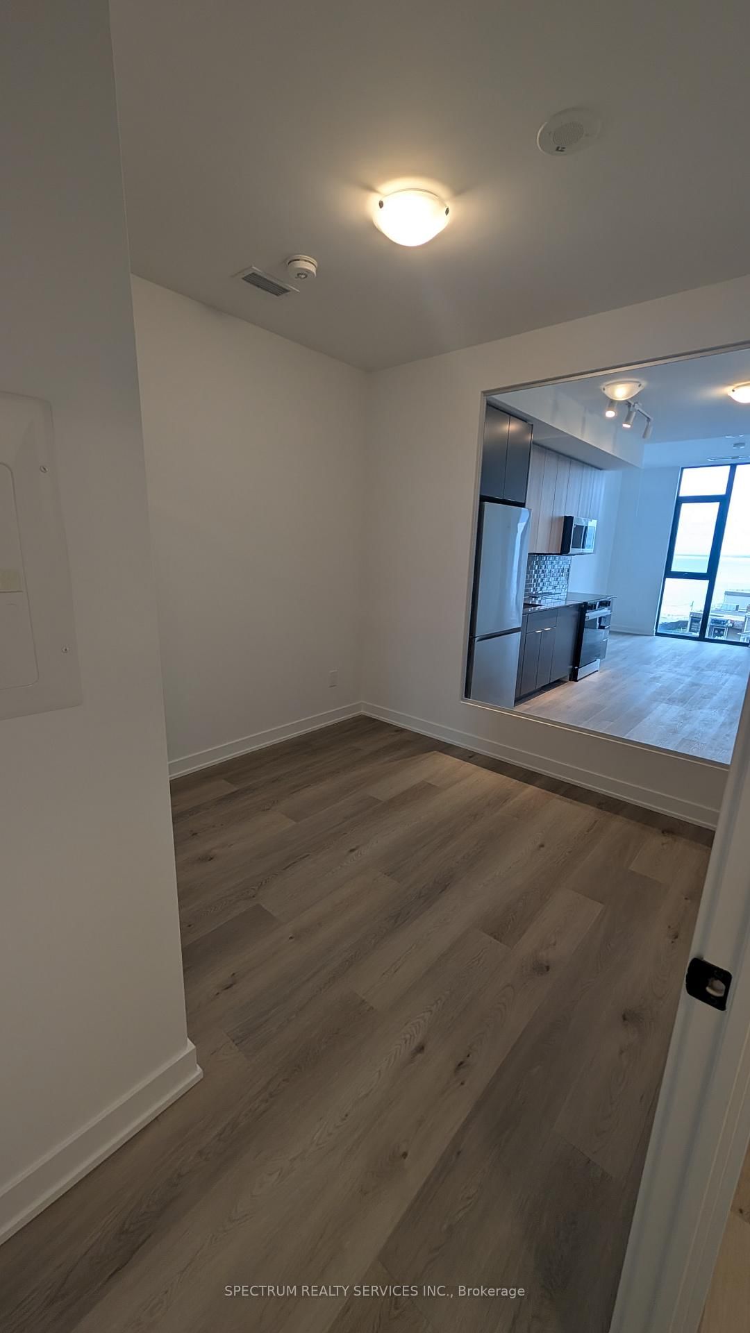 2075 Lakeshore Road, Unit 407 - Photo 16