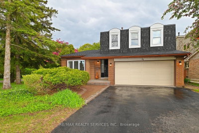 4-bed Detached House · 65 Massey St