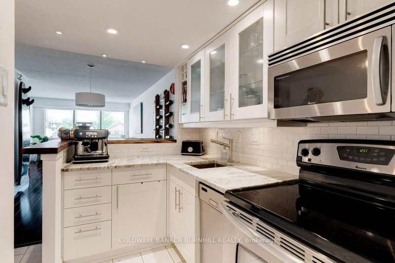 100 Bronte Oakville,ON L6L 6L5 — Photo 8