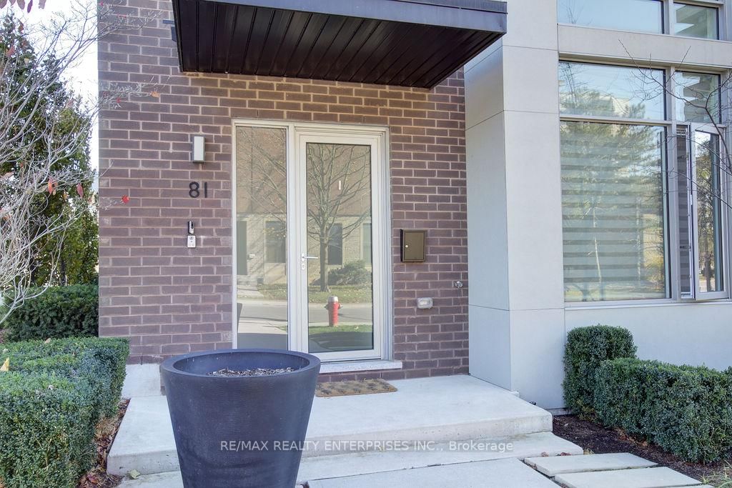 81 High Street E - Photo 2
