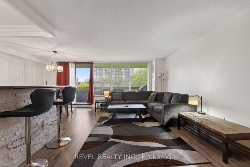 403 - 11 Wincott Drive