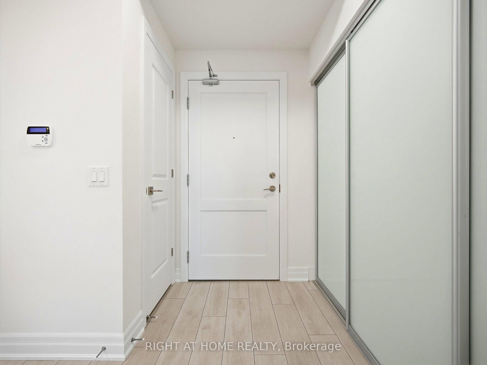 30 Elm Drive W, Unit 1807 - Photo 9