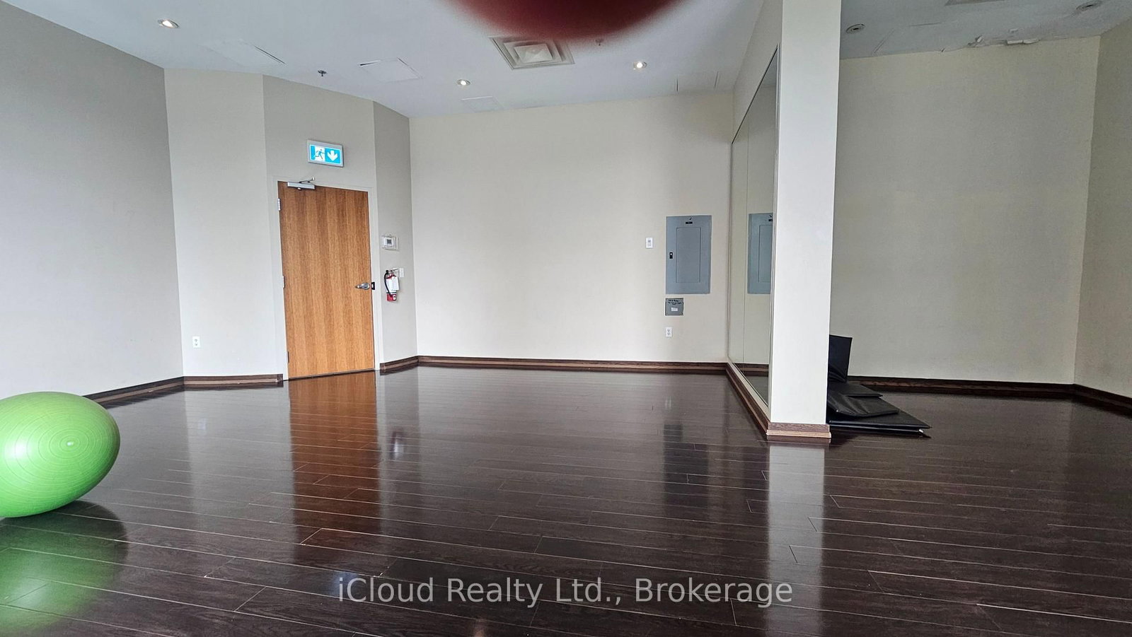 215 Queen Street E, Unit 2001 - Photo 9