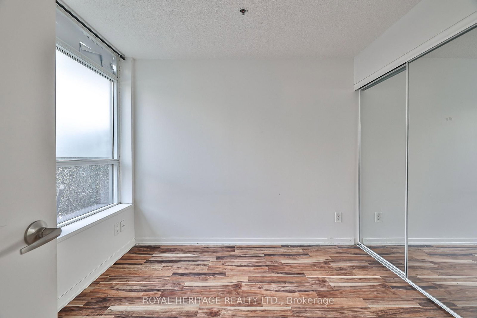 38 Joe Shuster Way • #104 • Toronto, ON photo 17