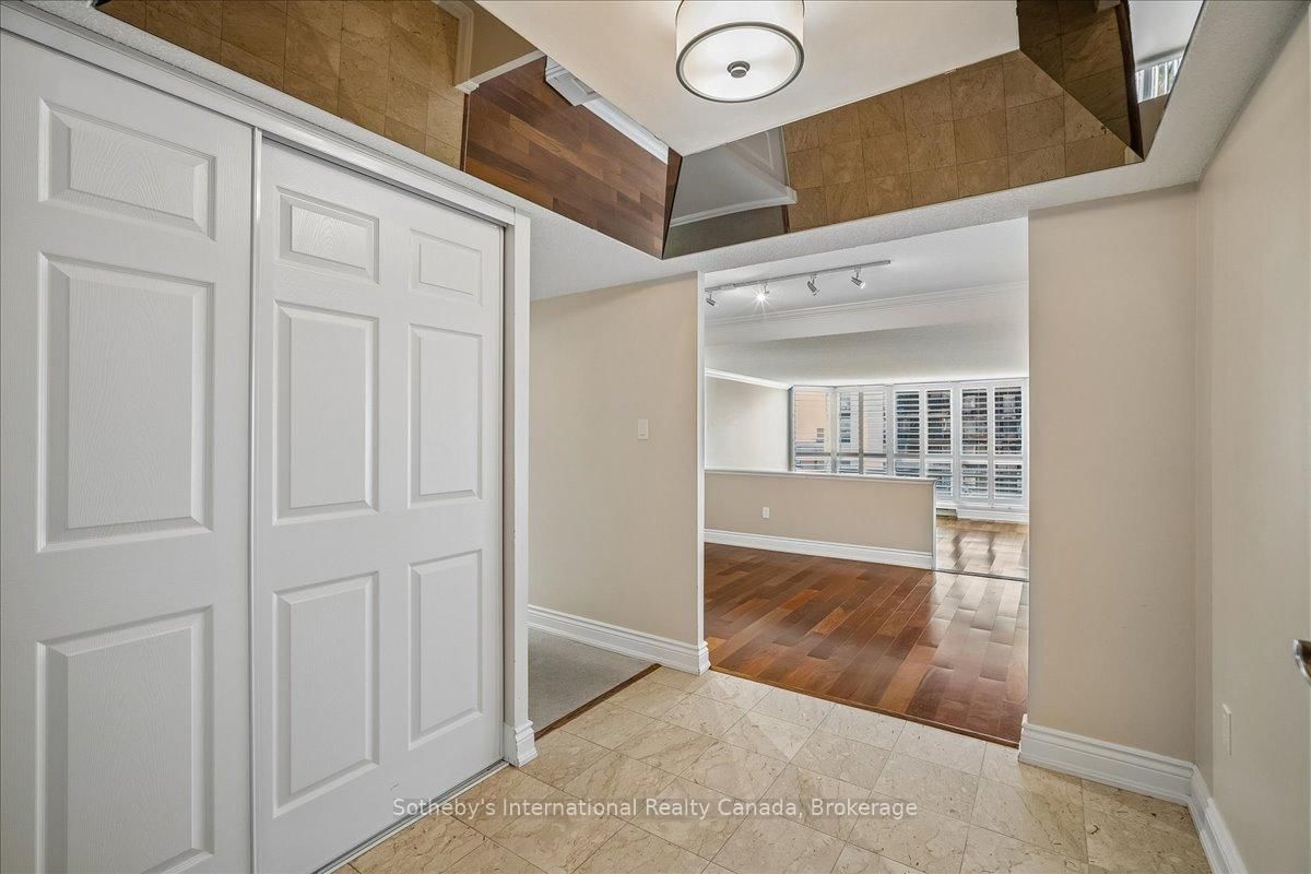 2170 Marine Drive • #2104 • Oakville, ON photo 8