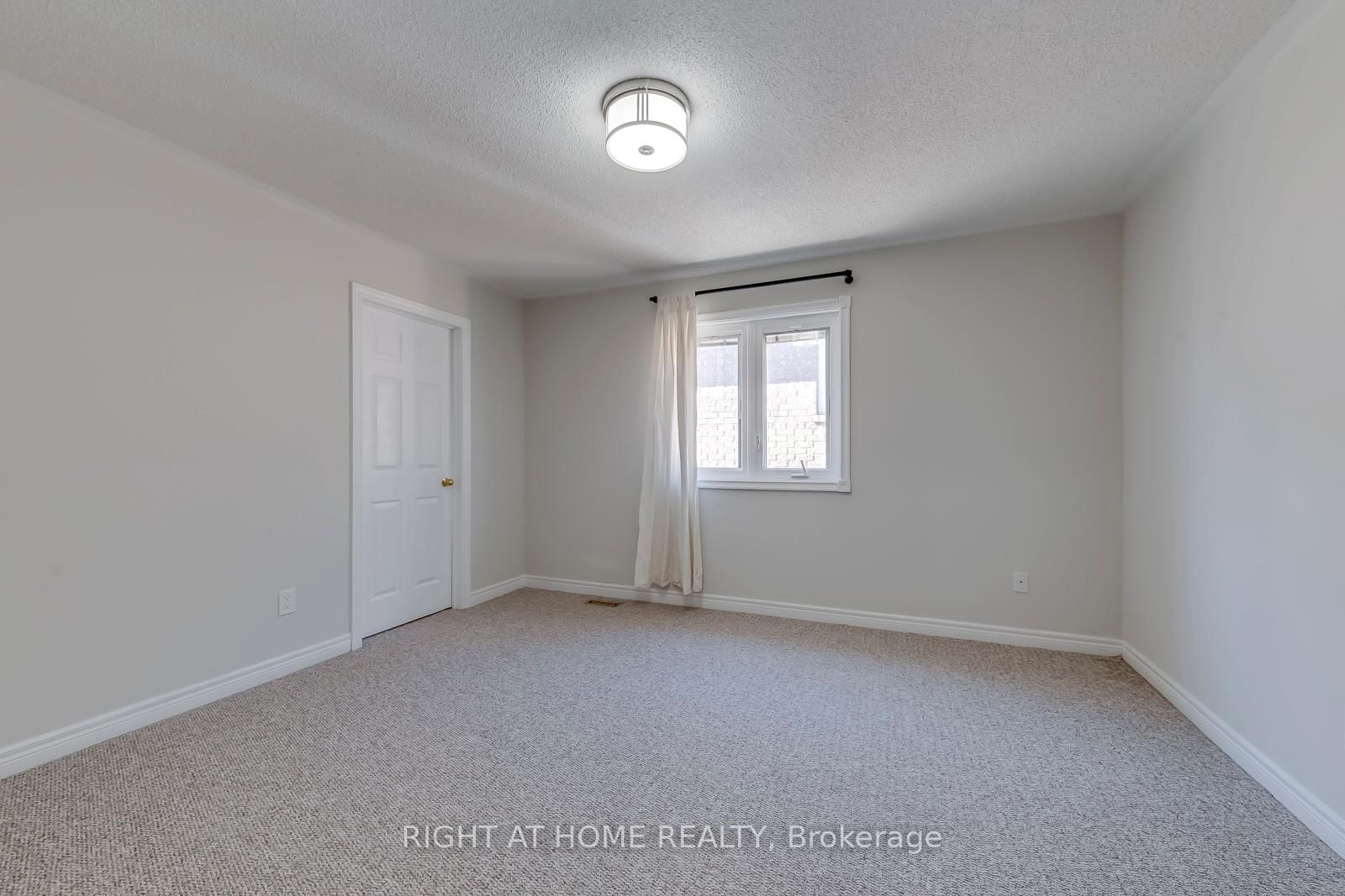 1403 BAYSHIRE Drive • Oakville, ON photo 39