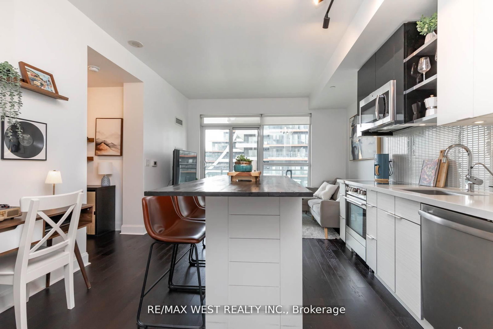33 Shore Breeze Drive, Unit 802 - Photo 3