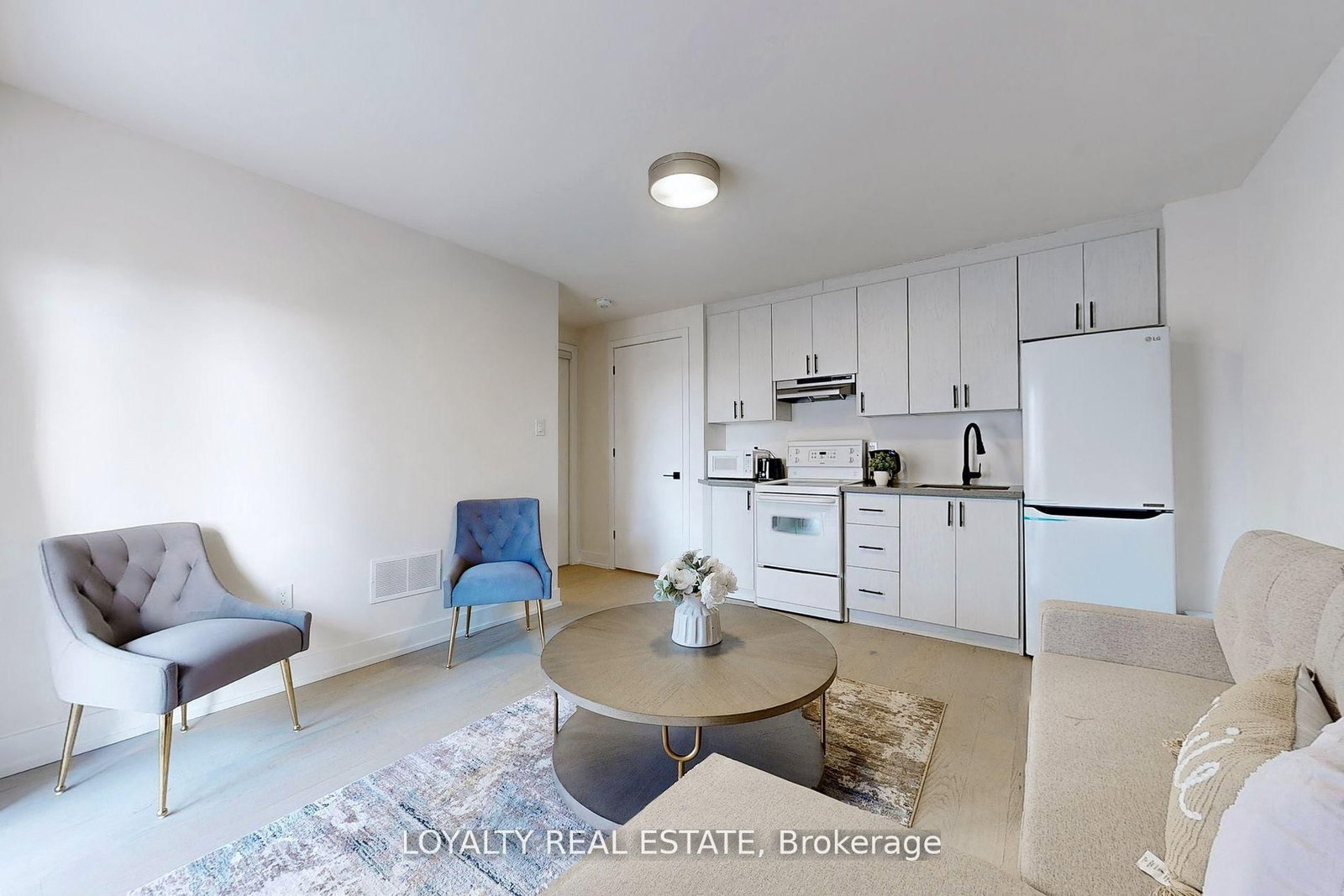 38A Monclova Road, Toronto, ON, photo 4