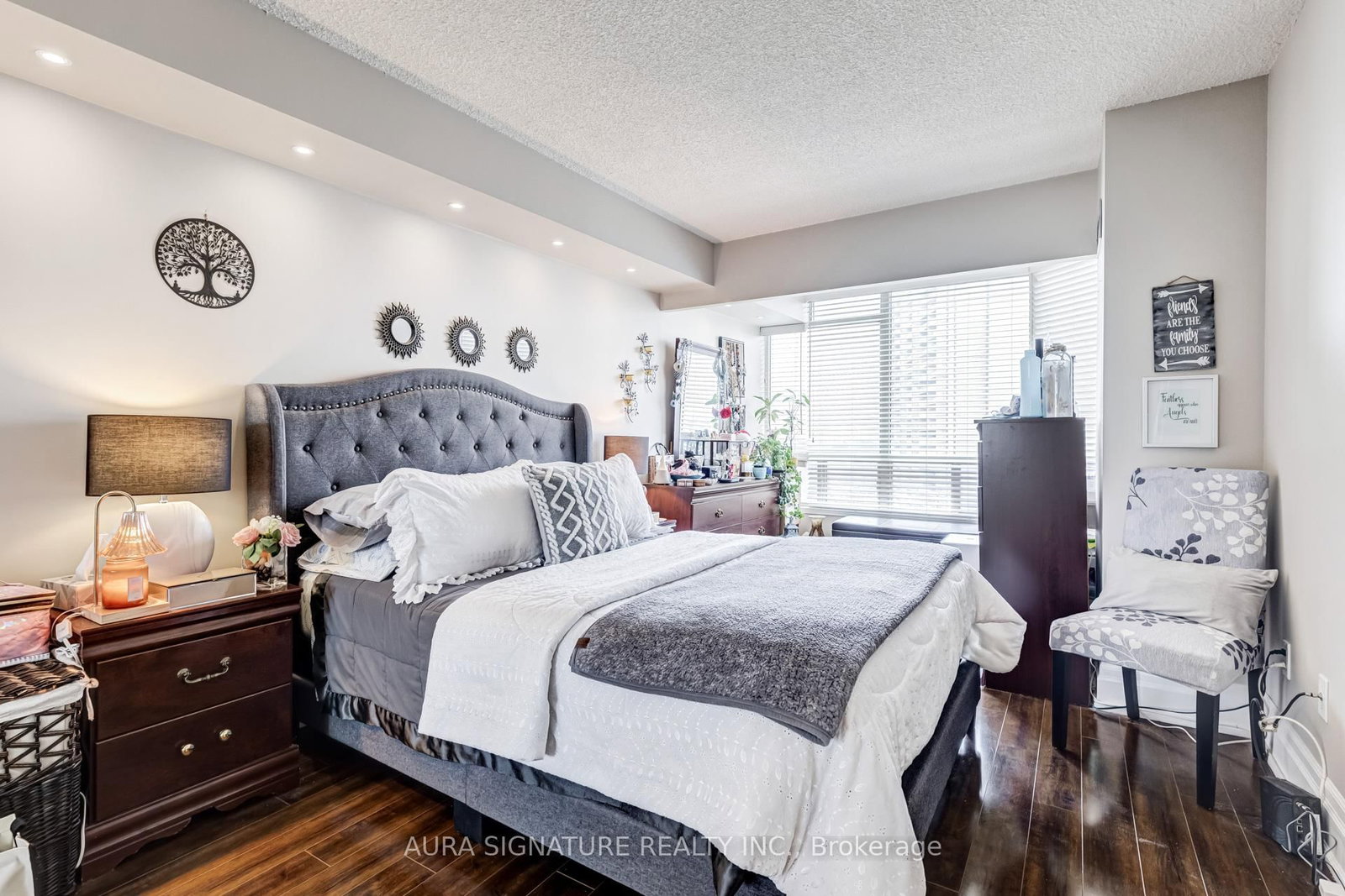 3 Hickory Tree Drive • #1010 • Toronto, ON photo 25