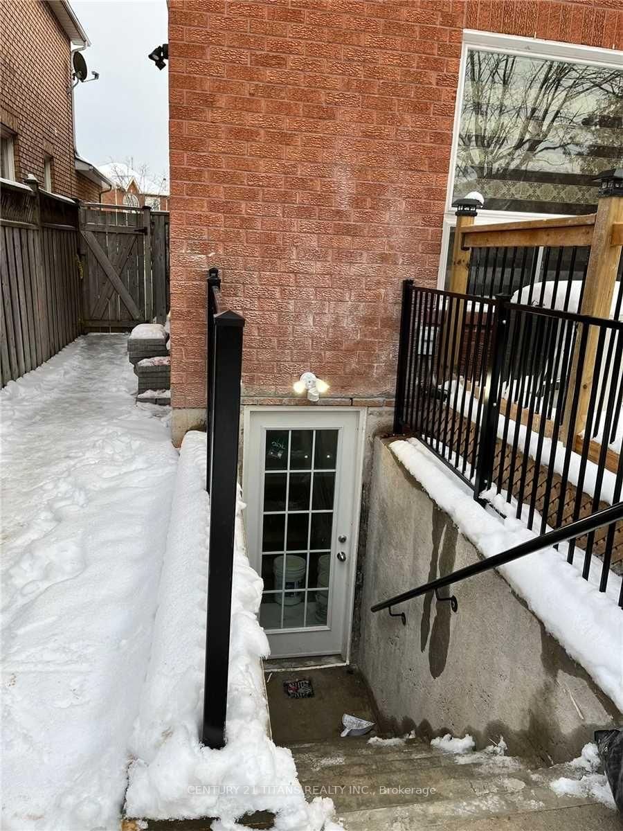1561 Astrella Crescent, Unit BSMT - Photo 8