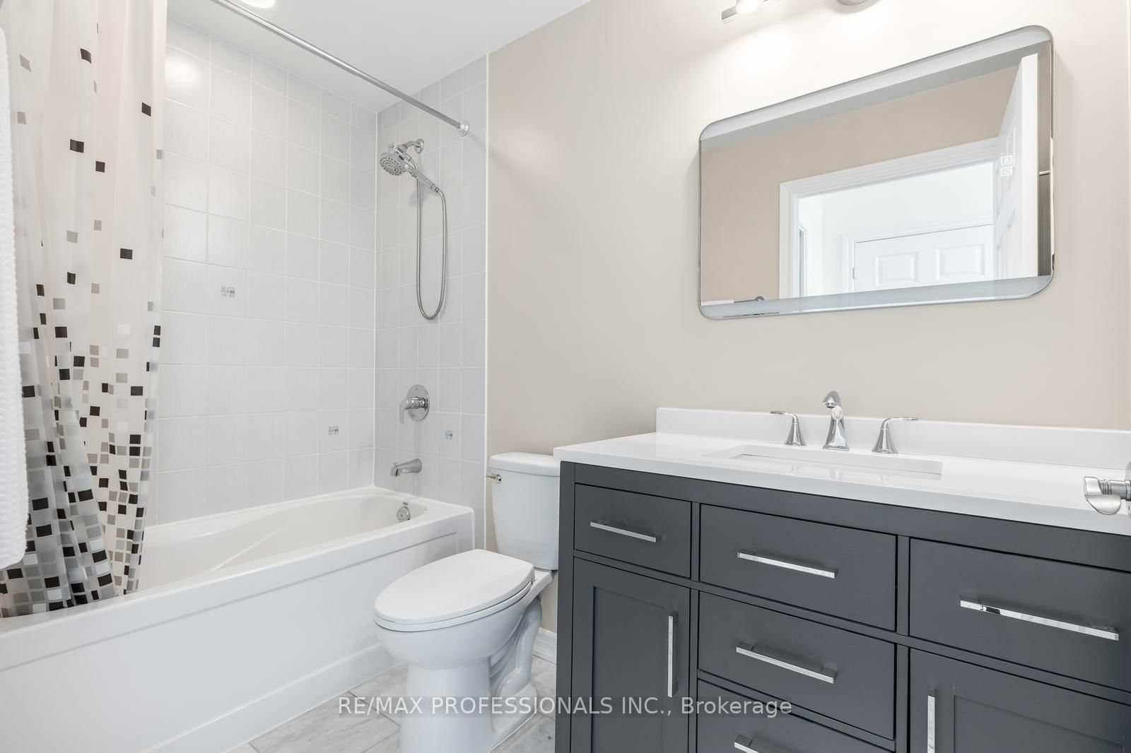 1135 Royal York Road • #801 • Toronto, ON photo 11