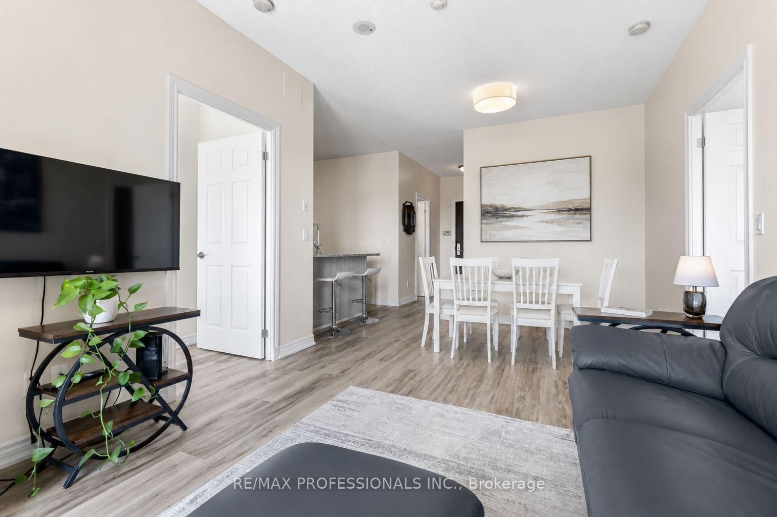 1135 Royal York Road • #801 • Toronto, ON photo 8