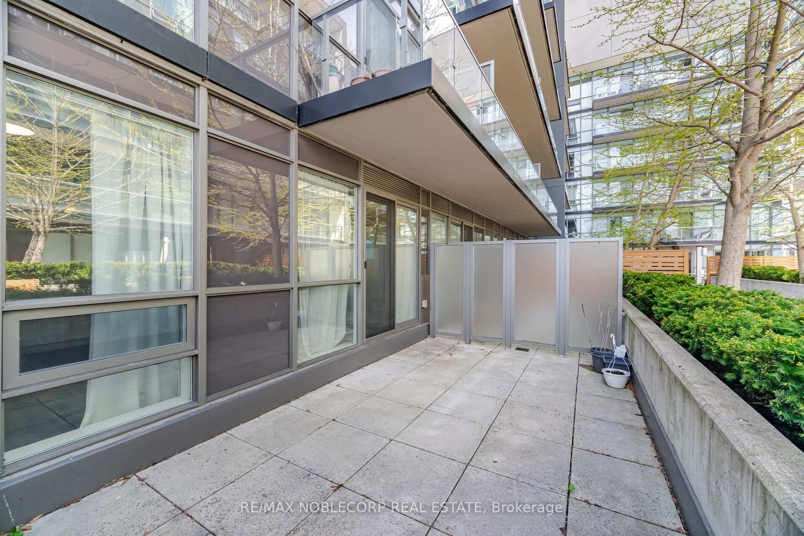 15 James Finlay Way, Unit 624 - Photo 35