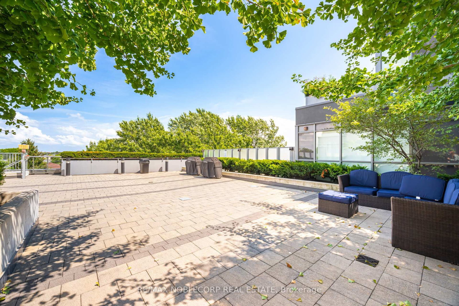 15 James Finlay Way, Unit 624 - Photo 40