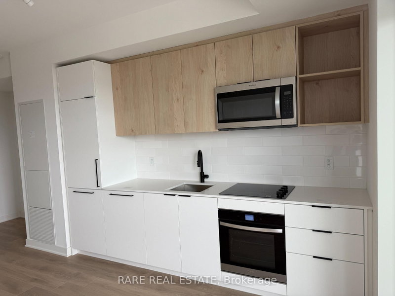 home for lease on 1411-1185 Dupont Street
