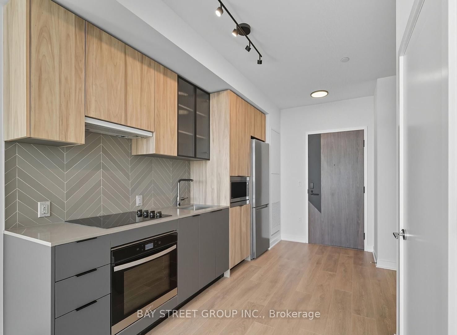 1037 The Queensway, Unit 504 - Photo 2