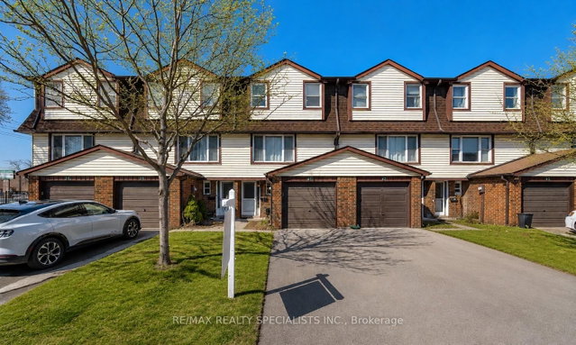 41 - 371 Bronte Street S