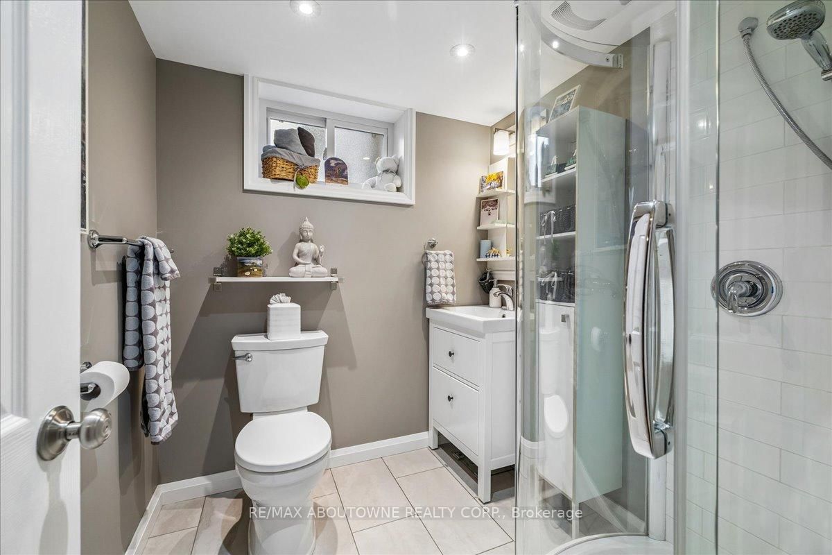 316 River Side Drive • Oakville, ON photo 28