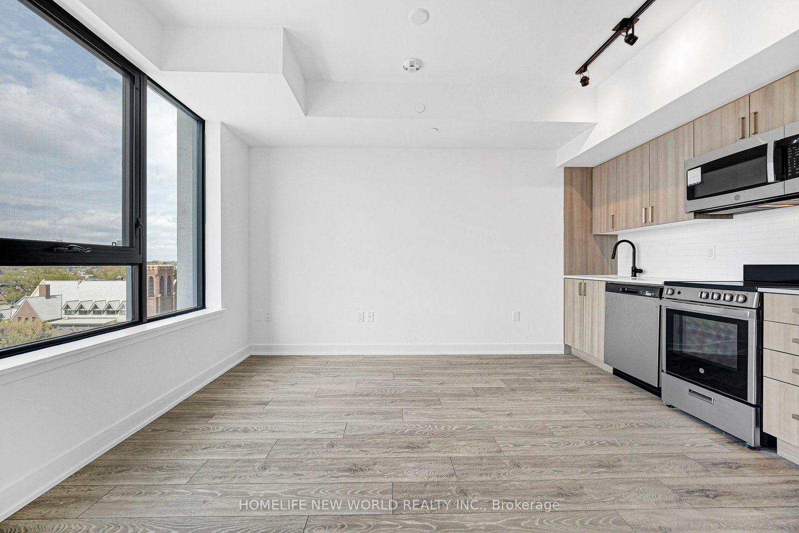 758 Dovercourt Road, Unit 807 - Photo 18