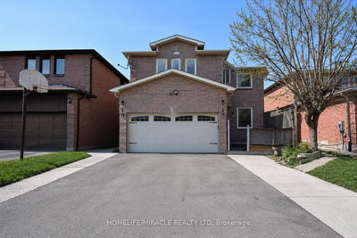 8-bed Detached House · 35 Kirk Dr