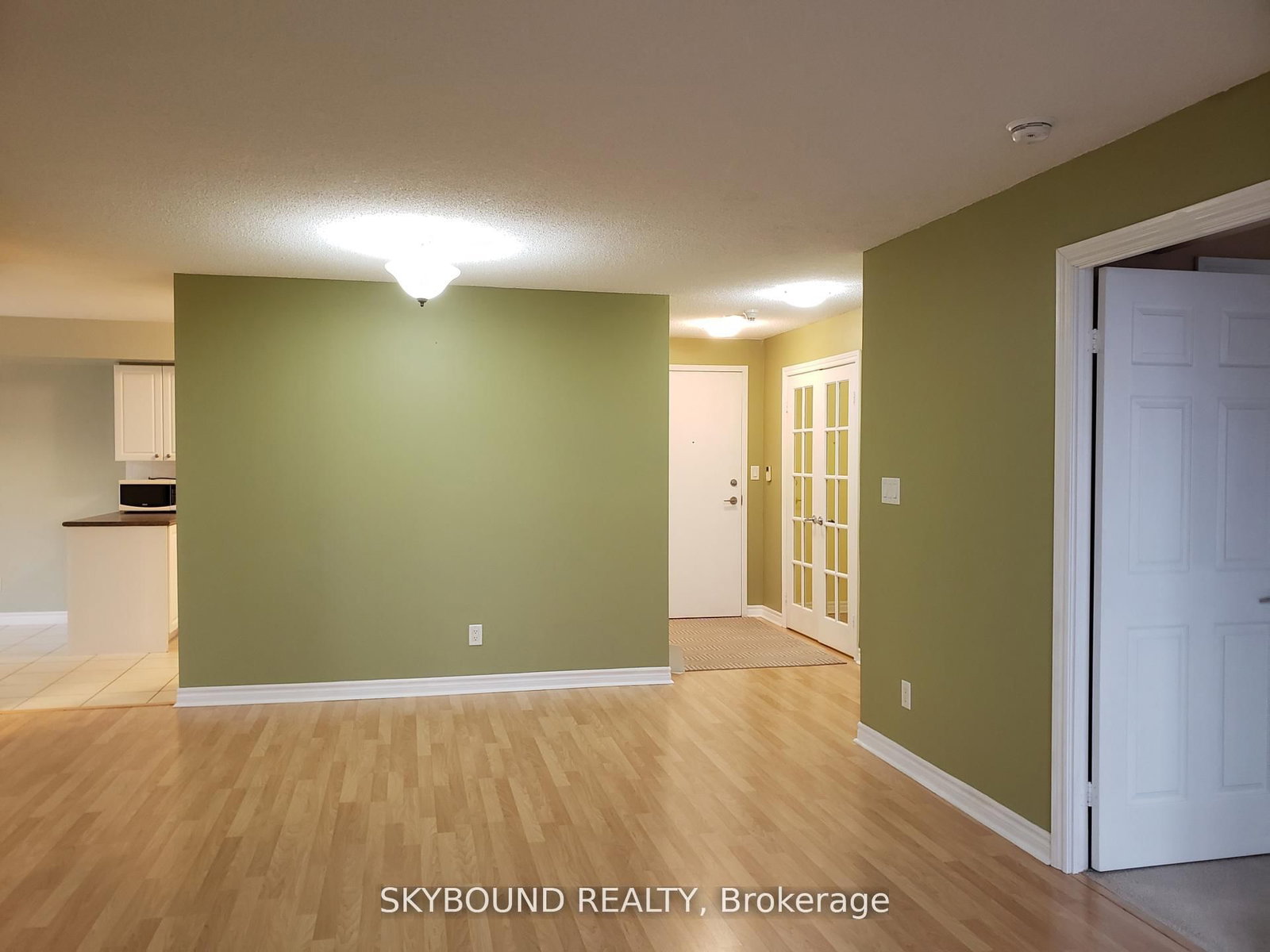 3880 Duke of York Boulevard, Unit 415 - Photo 8