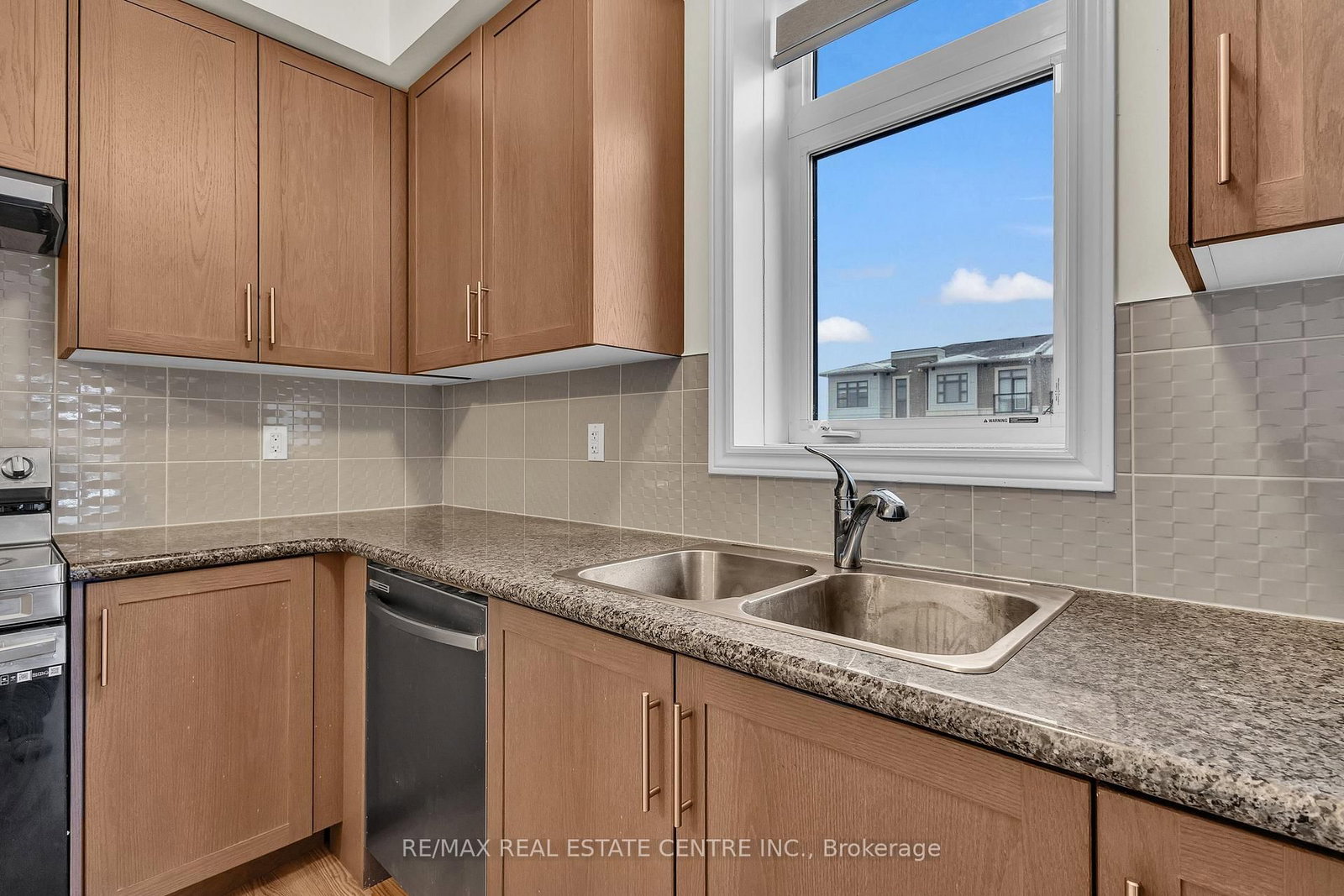 10 Halliford Place, Unit G-32 (312) - Photo 6