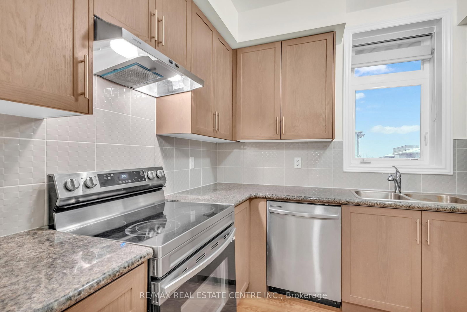 10 Halliford Place, Unit G-32 (312) - Photo 9