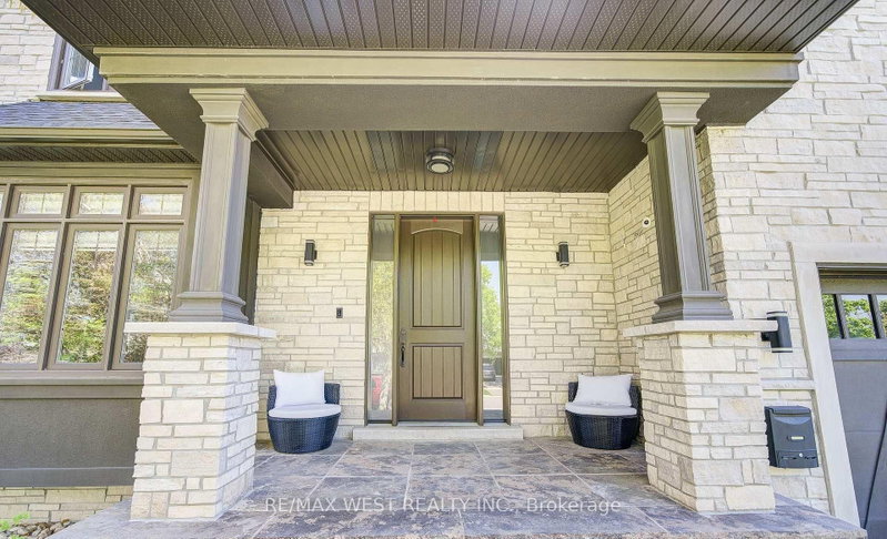2194 Haygate Crescent