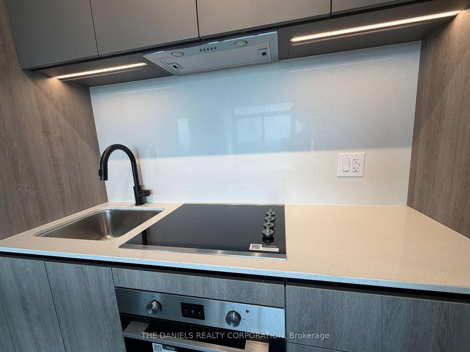 2495 Eglinton Mississauga,ON L5M 2V8 — Photo 16