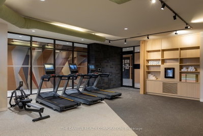 2495 Eglinton Mississauga,ON L5M 2V8 — Photo 6