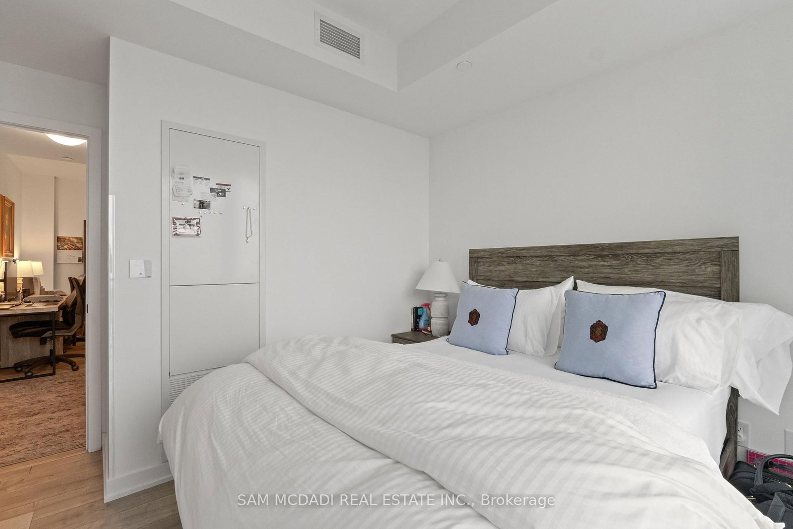 220 Missinnihe Way, Unit 912 - Photo 18
