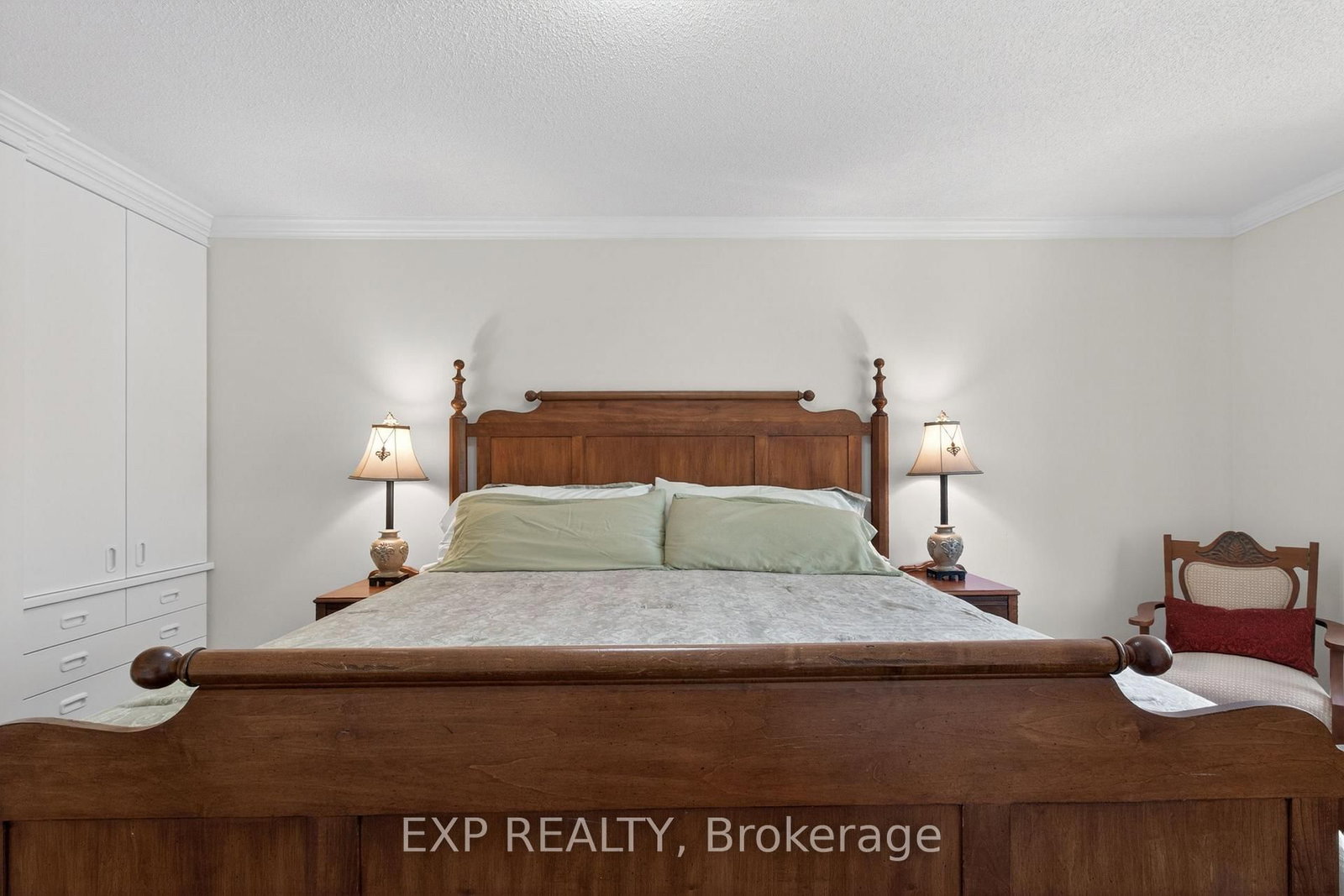 1347 Brookstar Drive • Oakville, ON photo 19