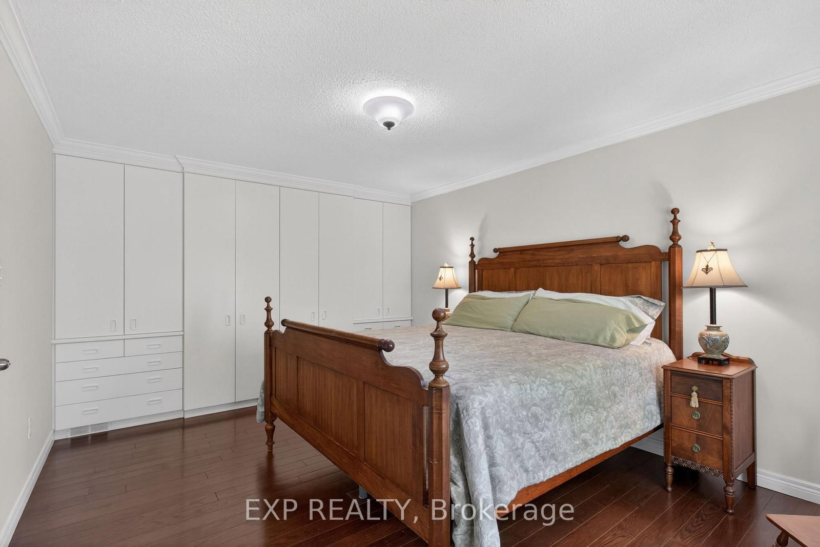 1347 Brookstar Drive • Oakville, ON photo 20