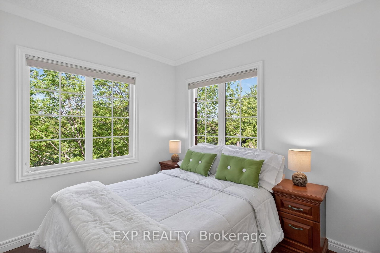 1347 Brookstar Drive • Oakville, ON photo 30