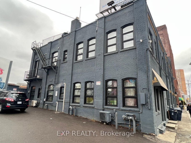 2480 Dundas Street W