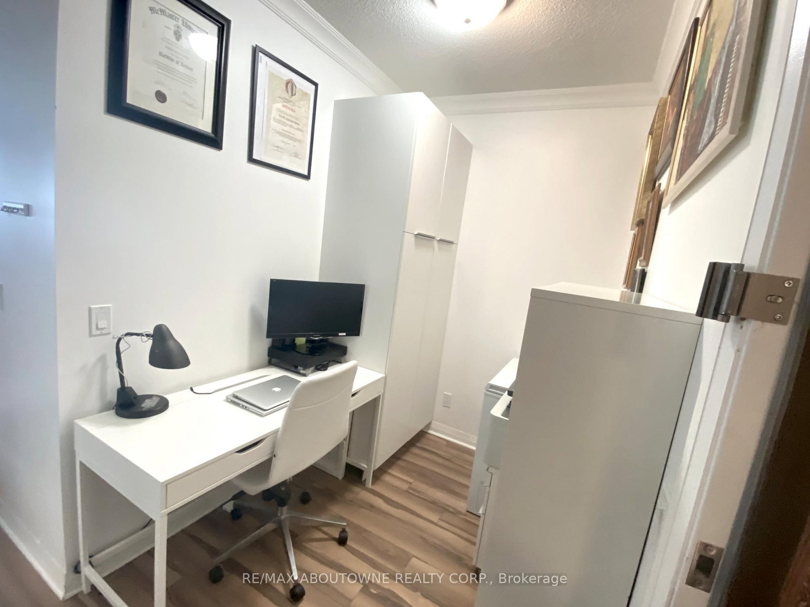 75 Eglinton Avenue W, Unit 1503 - Photo 9